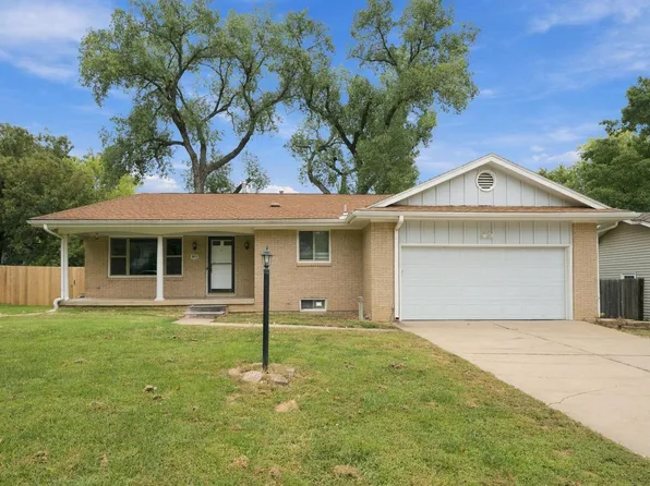 873 E Greenway Ct, Derby, KS 67037