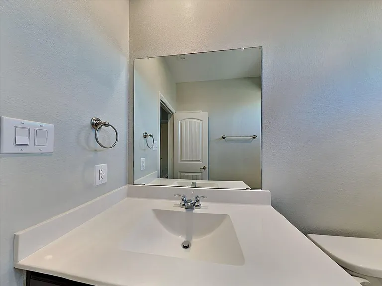 9329 Belle River Trl — Photo 20
