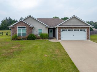 8601 N Emma Ln, Columbia, MO 65202