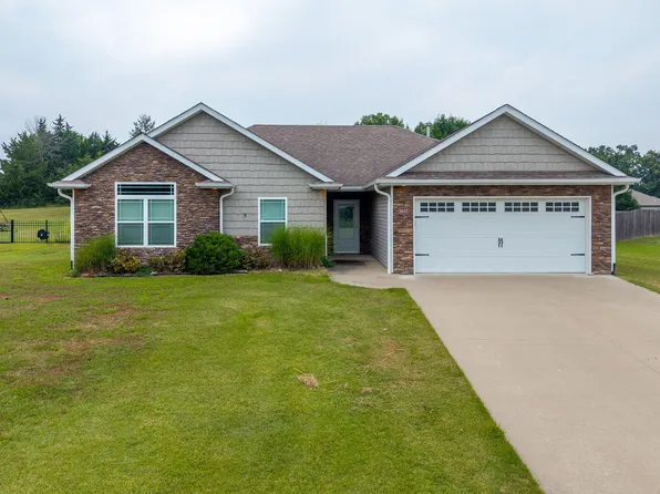 8601 N Emma Ln, Columbia, MO 65202