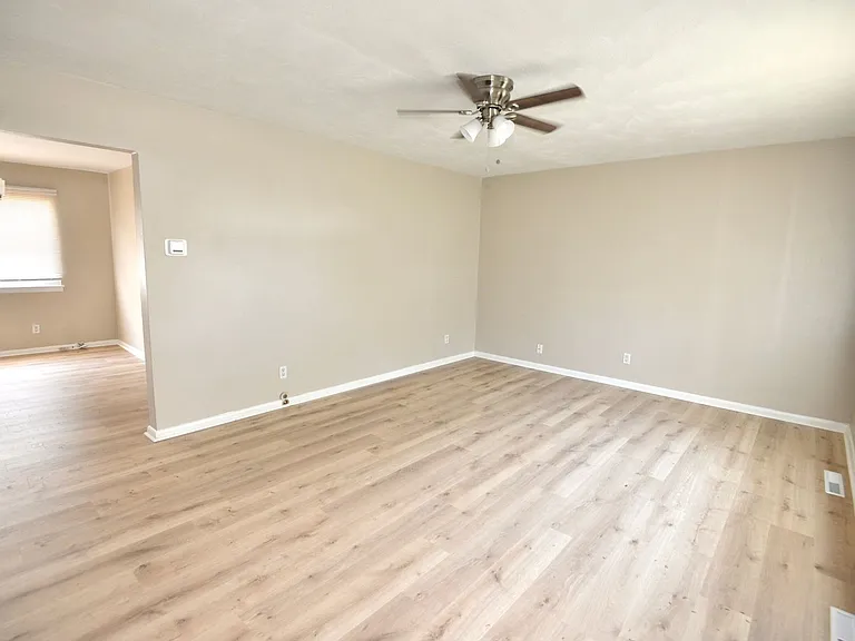 278 Appian Ave — Photo 2