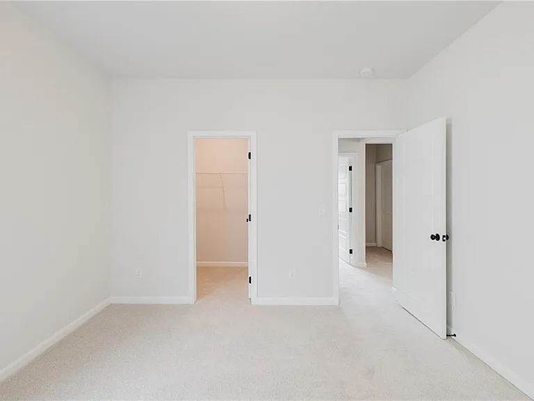 1814 Westfall Lndg — Photo 13