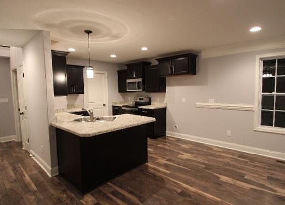 2nd image of 21 Magnolia Pl Lot 21