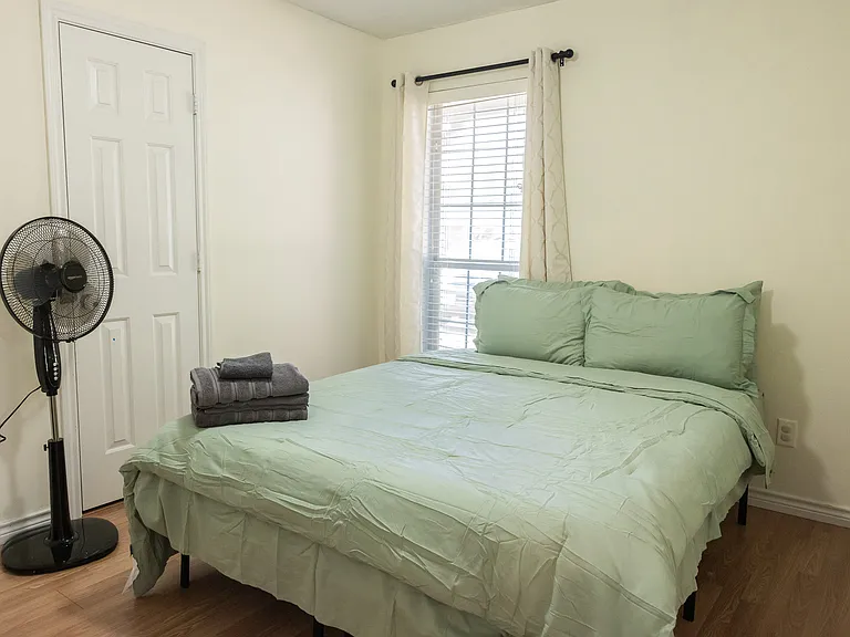 1314 Mullins Loop S — Photo 17