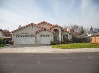 2648 Burgan Ave, Clovis, CA 93611