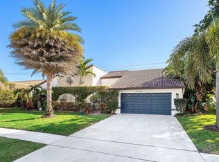 2412 SW 23rd Cranbrook Drive, Boynton Beach, FL 33436