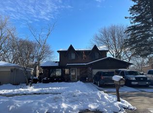 799 Meadowlake Rd, Canton, MI 48188