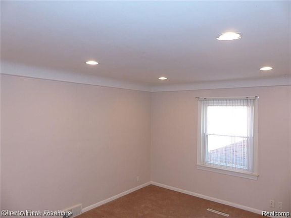 5th image of 4712 Academy St