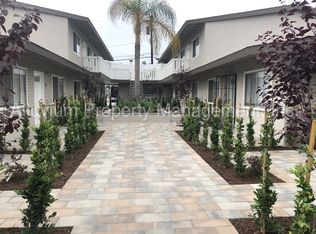 313 E 17th Pl APT J, Costa Mesa, CA 92627