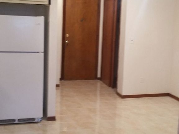 2317 62nd Street eat-in kitchen 2