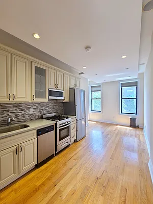 Rented by Nest Seekers International | media 15