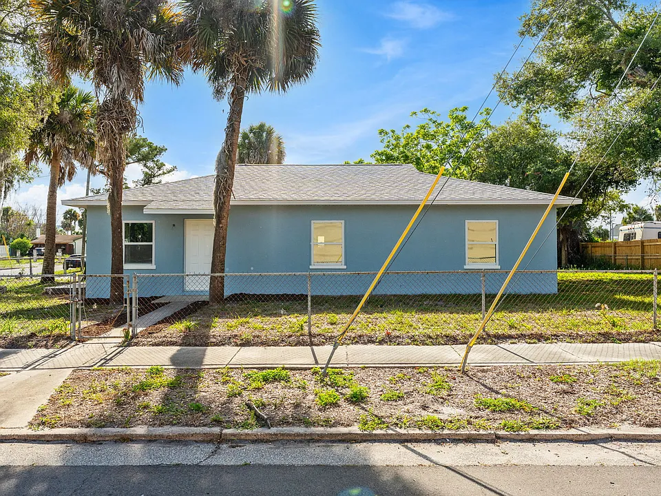 405 Dummitt Ave