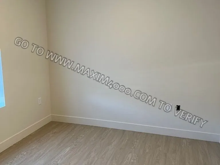 1030 Grand Avenue — Photo 11