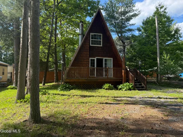 103 Florence Avenue, Northampton, NY 12117