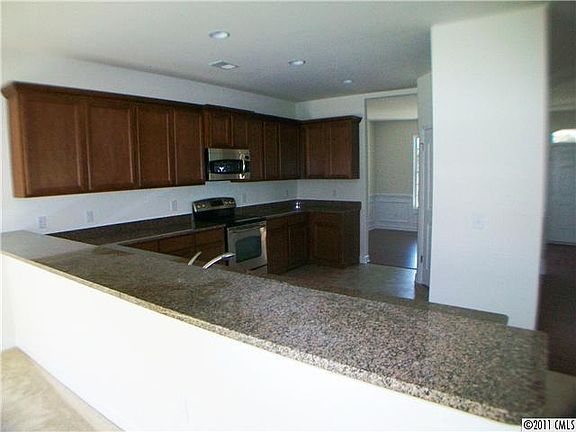 5th image of 115 Heart Pine Ln