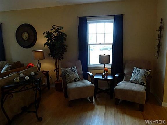 3rd image of 1236 Colvin Blvd
