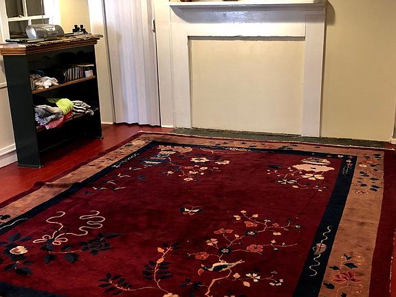 Middle room -