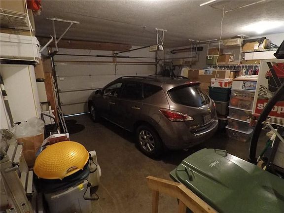 3rd image of 2801 N Broadway Ave