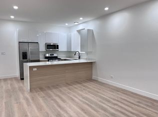 2132 S Fairfield Ave #1, Chicago, IL 60608