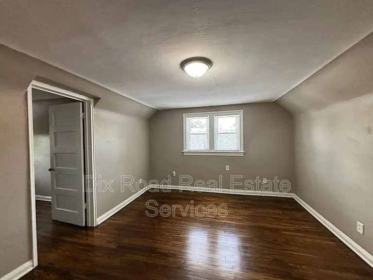 233 Niagara Ave #RIGHT — Photo 14