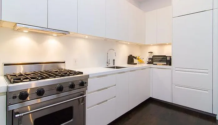 Rented by Compass | media 19