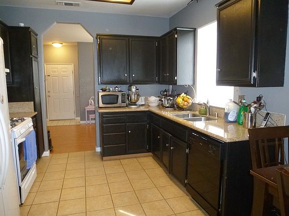 5th image of 5004 Chapel Hill Ln