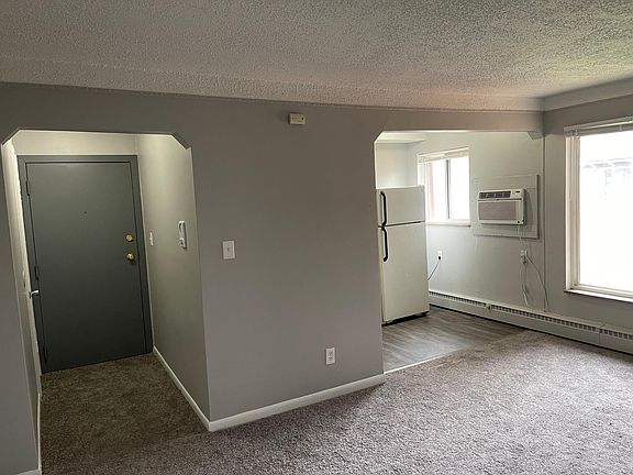 4th image of 8259 Schaefer Hwy #15