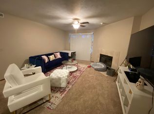 5 Oakbrook Ct APT 10, Bloomington, IL 61704