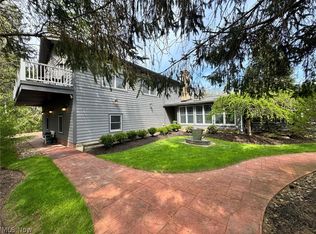 15511 Russell Rd, Chagrin Falls, OH 44022
