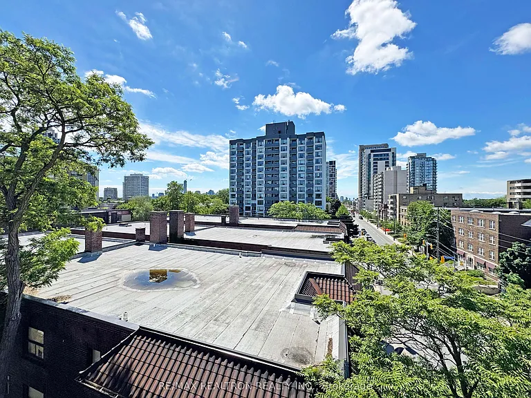 1545 Bathurst St #511 — Photo 11