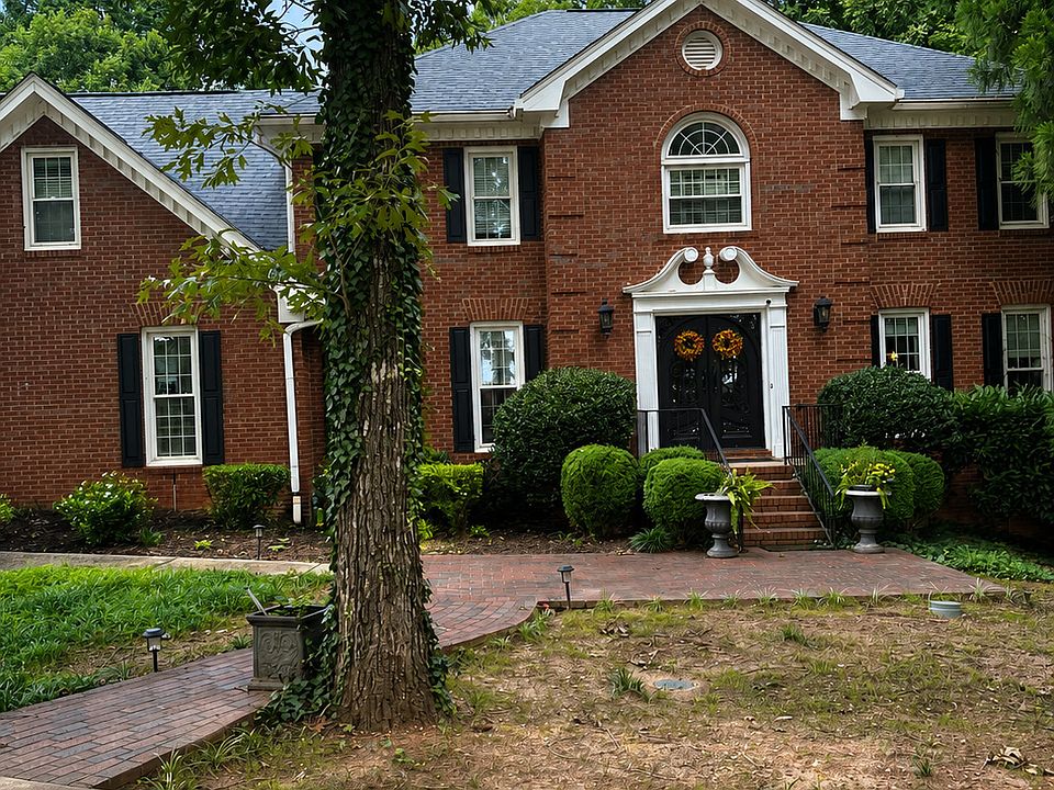 1st image of 2061 Lullwater Pl