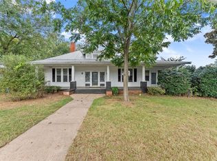 2140 N Broad St, Commerce, GA 30529