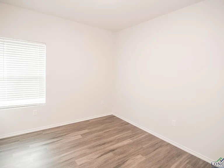 1123 Mission Creek Dr — Photo 11