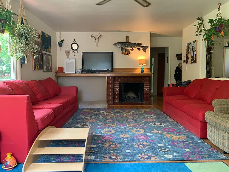 930 S Midvale Blvd — Photo 9