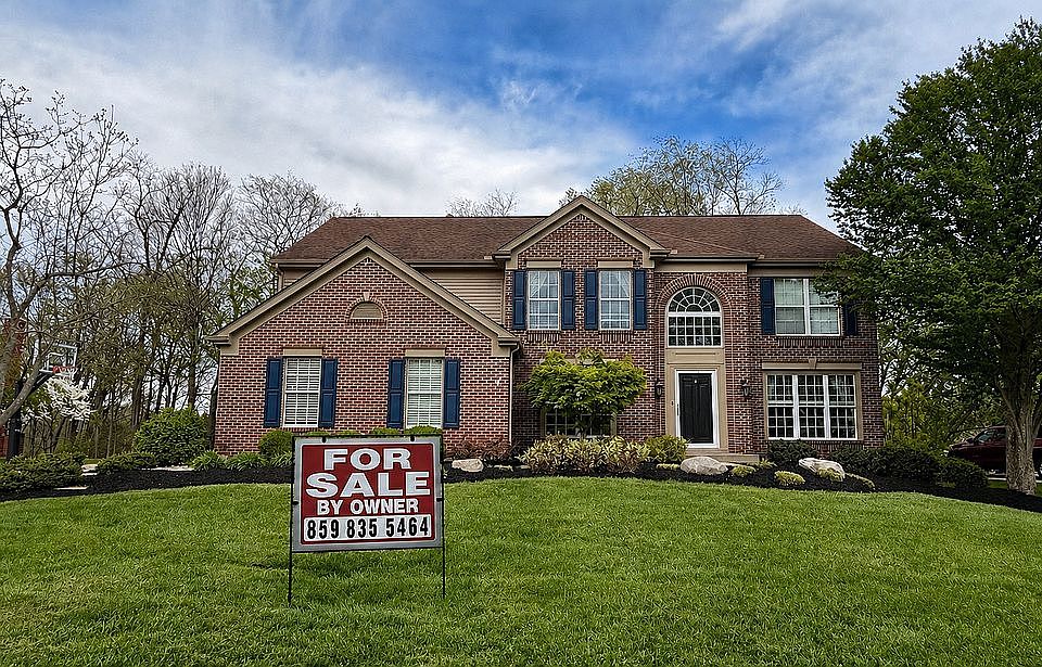 1st image of 825 Schuler Ct