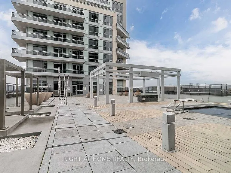 9201 Yonge St E #2213 — Photo 16