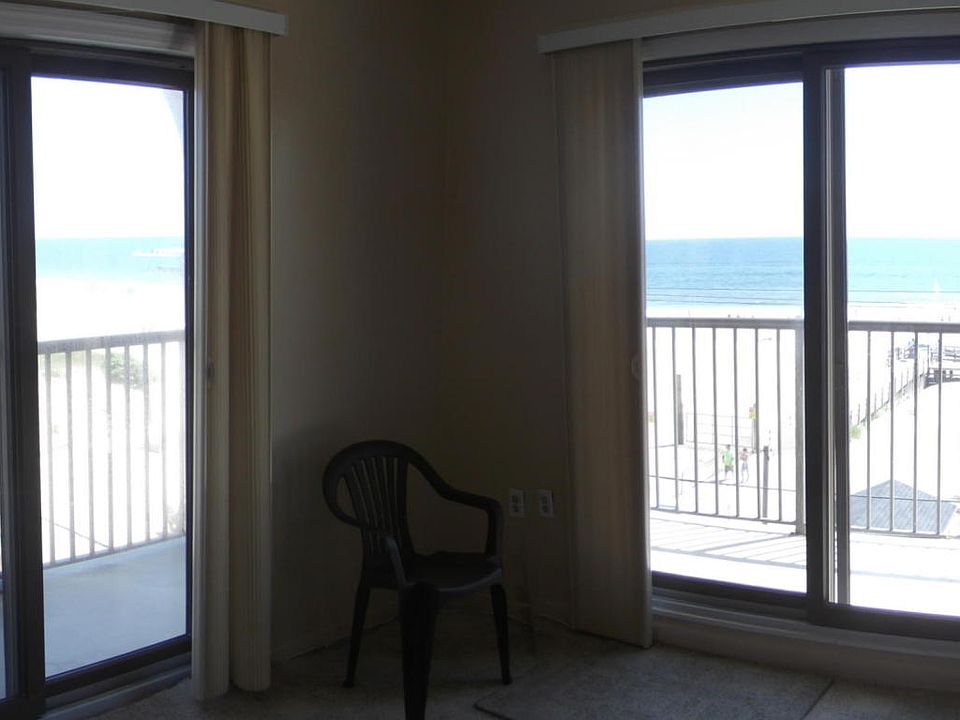 1st image of 51 Hiering Ave APT D16