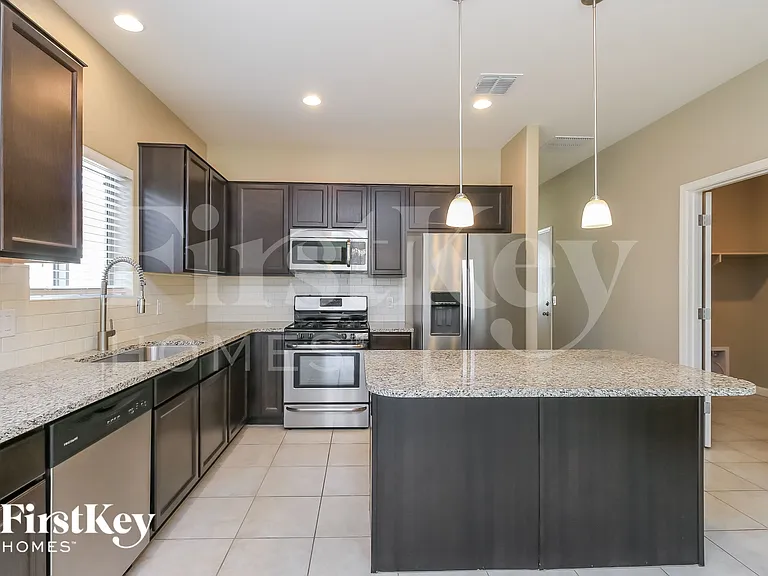 3915 W Alabama Ln — Photo 6