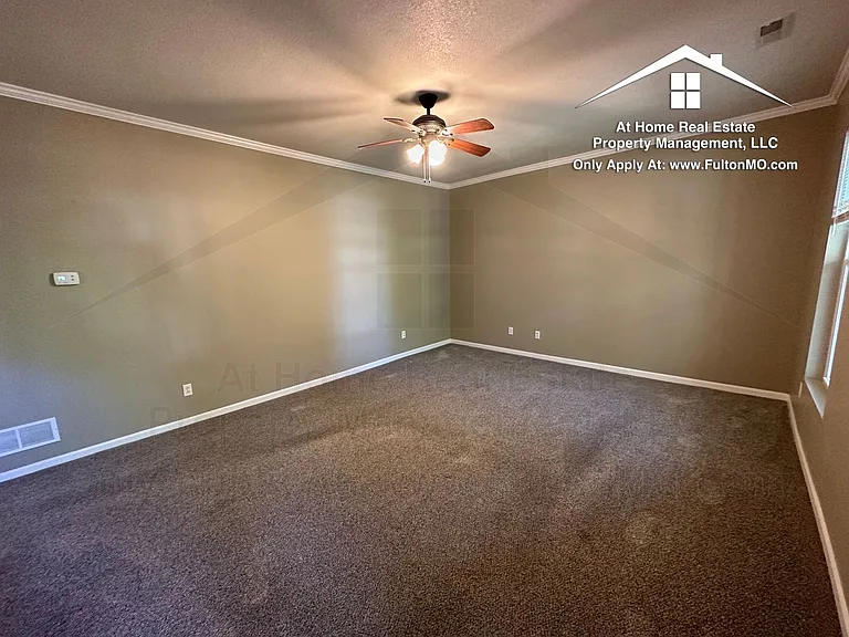 821 Court St #B — Photo 5