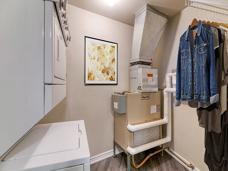520 Talbot St #511 — Photo 20
