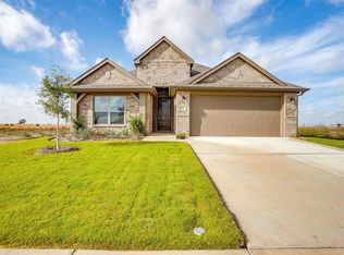 161 Trinity St, Grandview, TX 76050