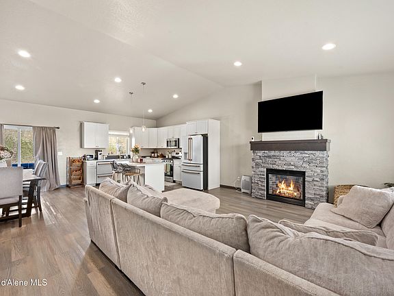 4th image of 12750 N Cavanaugh Dr