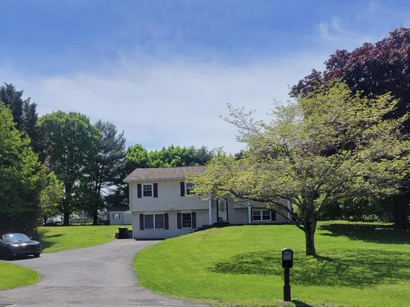 2351 Armstrong Valley Rd, Halifax, PA 17032
