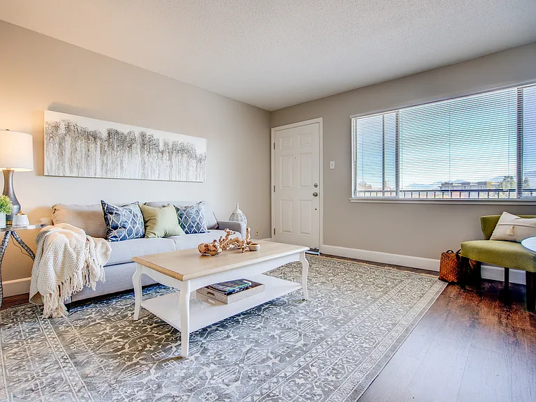 Living room 3