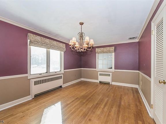 3rd image of 37 Bloomfield Ave