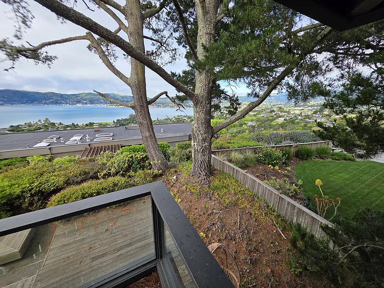 118 Hacienda Dr — Photo 53