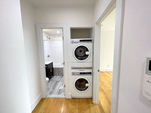 4th image of 28 W 132nd St #4B1