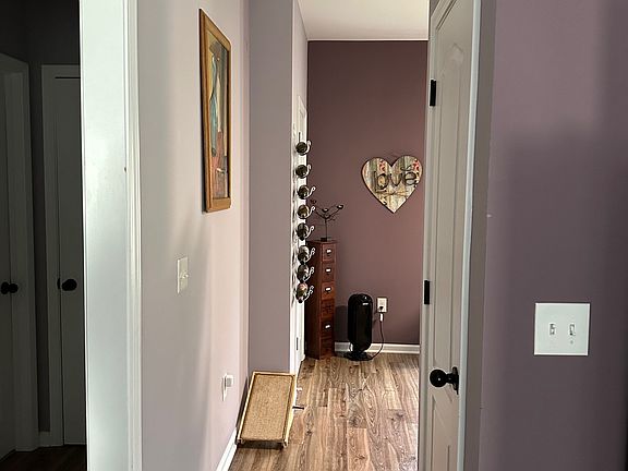 5th image of 312 W Adams St