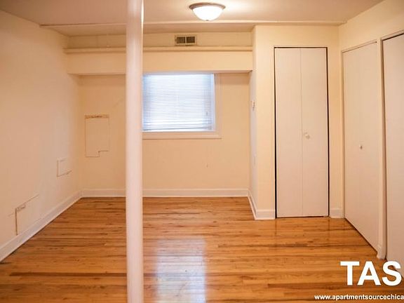 5th image of 5032 N Wolcott Ave