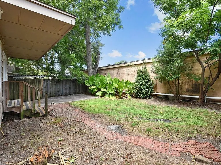 115 Ryan St — Photo 17